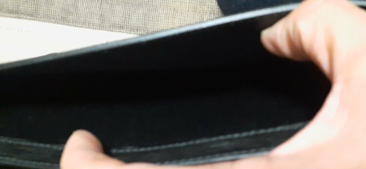 エピライン　黒（ブランドバッグ）の商品画像 - 査定依頼日：2025年12月28日 - 最高査定価格：20,000円