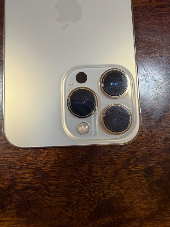iPhone iPhone 13 Pro 256GB au（スマホ）の商品画像 - 査定依頼日：2026年8月23日 - 最高査定価格：55,000円