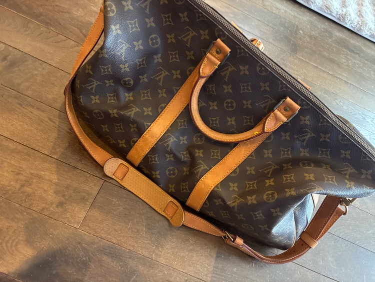 ボストンバッグ（ブランドバッグ）の商品画像 - 査定依頼日：2026年5月4日 - 最高査定価格：100,000円