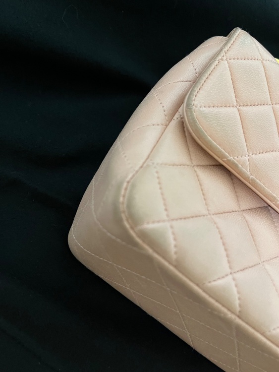 シャネル 親子バッグ ピンク ラムスキン 32番台（子バッグ未使用）（ブランドバッグ）の商品画像 - 査定依頼日：2026年3月7日 - 最高査定価格：750,000円