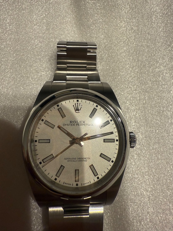 ロレックス　オイスターパーペチュアル　114300（高級時計）の商品画像 - 査定依頼日：2025年9月23日 - 最高査定価格：1,200,000円