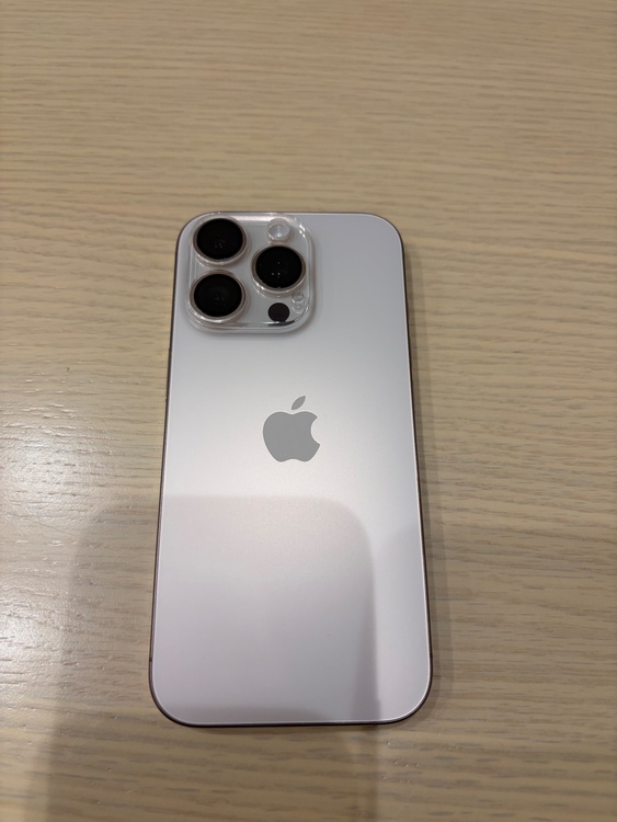 iPhone iPhone 16 Pro 256GB SIMフリー（スマホ）の商品画像 - 査定依頼日：2026年8月30日 - 最高査定価格：116,000円