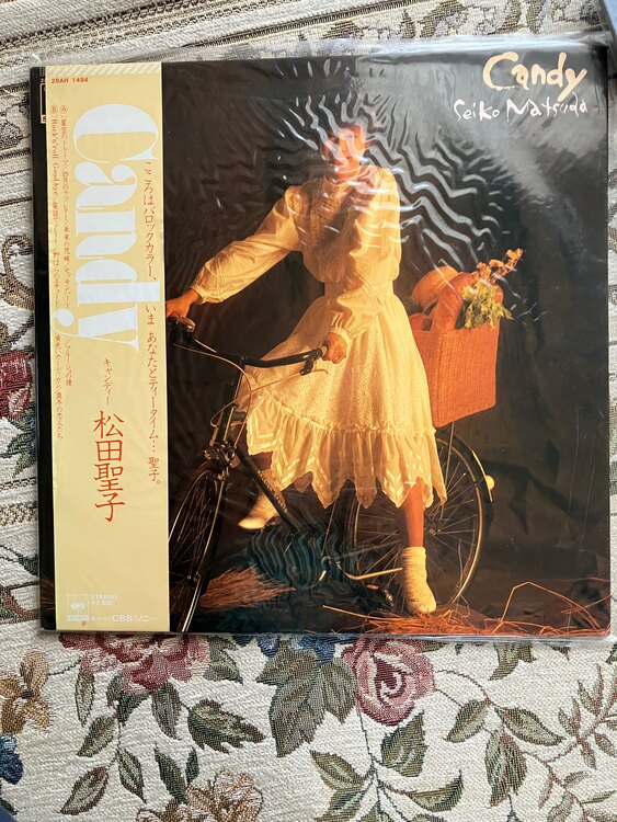 レコード（レコード）の商品画像 - 査定依頼日：2024年12月15日 - 最高査定価格：1,600円