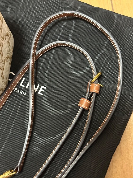 セリーヌ  （ブランドバッグ）の商品画像 - 査定依頼日：2025年6月18日 - 最高査定価格：100,000円