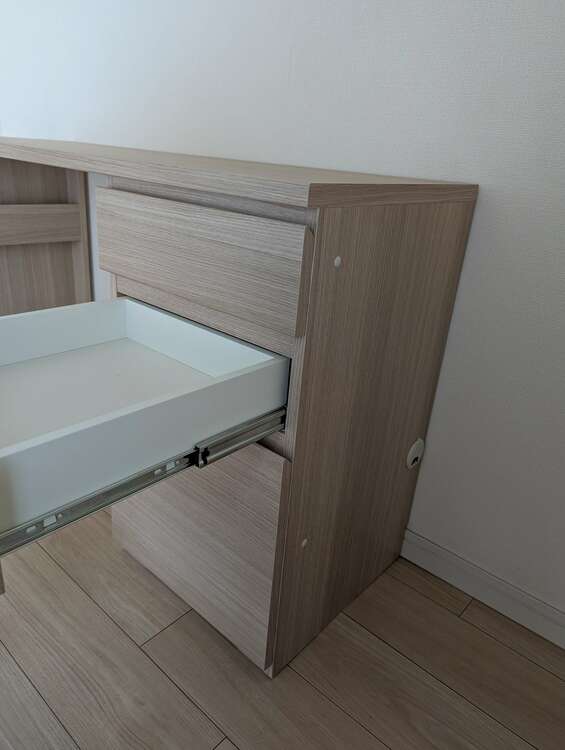 ダイニングテーブル、椅子４、袖机（家具・寝具）の商品画像 - 査定依頼日：2025年3月30日 - 最高査定価格：5,000円