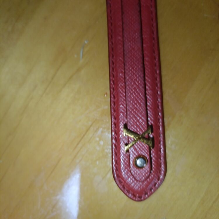 キーホルダー（ブランド財布・小物）の商品画像 - 査定依頼日：2025年9月5日 - 最高査定価格：3,000円