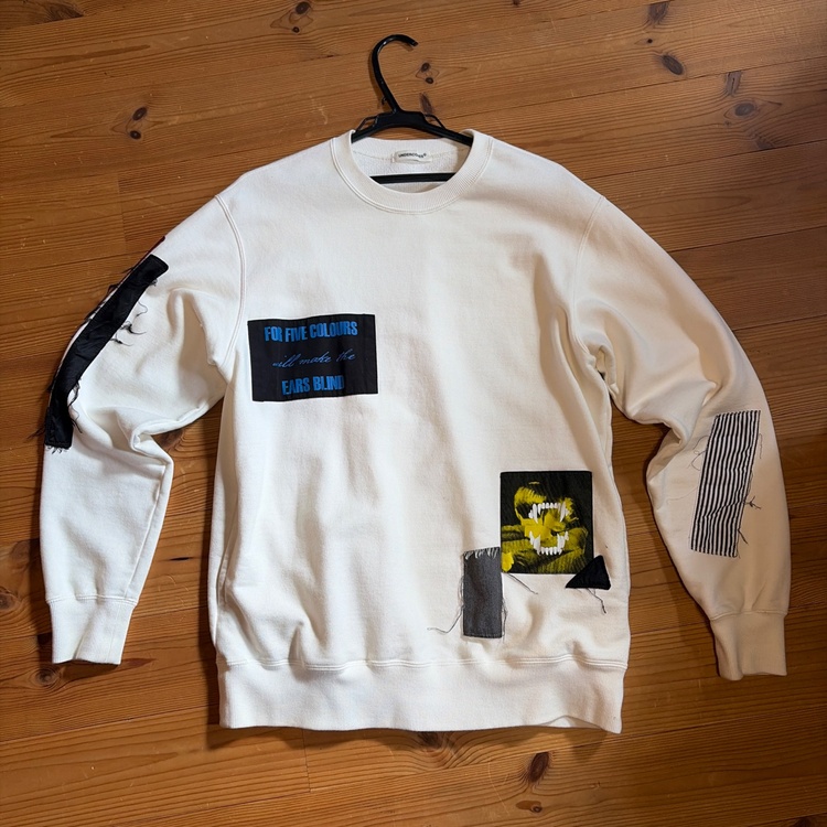 ランダムプリントパッチスウェット（古着・ファッション）の商品画像 - 査定依頼日：2026年2月14日 - 最高査定価格：100,000円