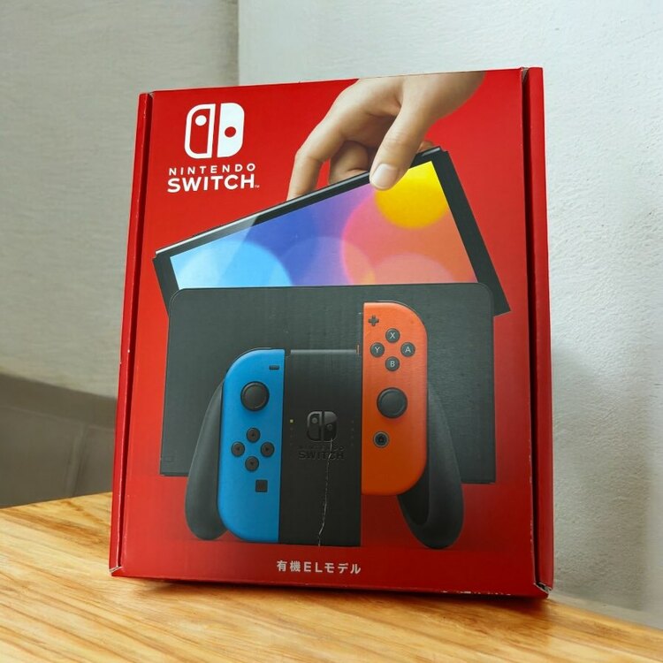 NintendoSwitch有機EL（ゲーム機本体・ゲームソフト）の商品画像 - 査定依頼日：2025年5月19日 - 最高査定価格：20,100円