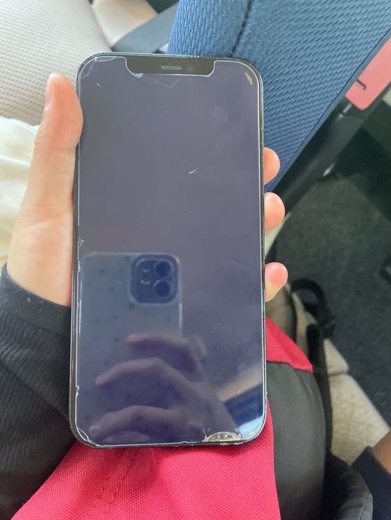 iPhone iPhone 12 64GB au（スマホ）の商品画像 - 査定依頼日：2026年5月30日 - 最高査定価格：20,000円