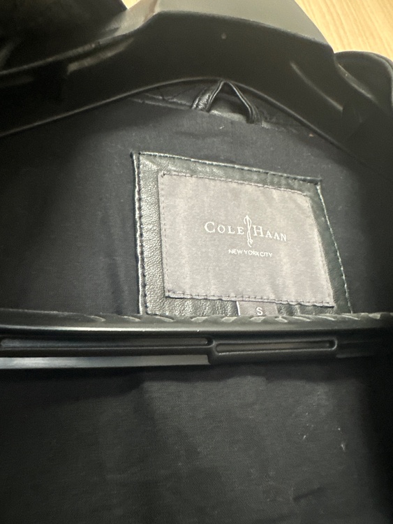 COLE HAAN NY ラムスキンジャケット（古着・ファッション）の商品画像 - 査定依頼日：2026年8月29日 - 最高査定価格：2,000円