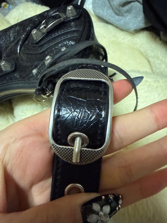 バレンシアガ  （ブランドバッグ）の商品画像 - 査定依頼日：2025年12月16日 - 最高査定価格：65,000円