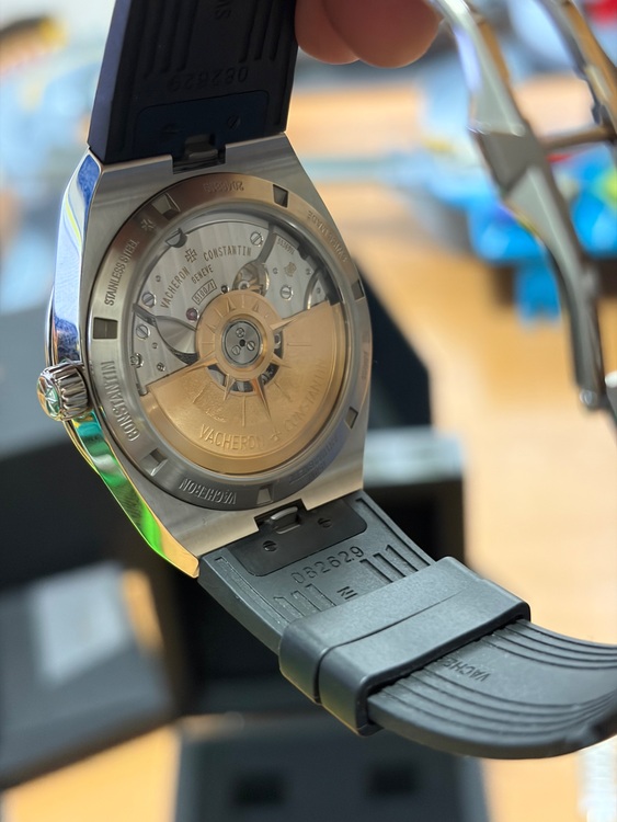 オーヴァーシーズ（高級時計）の商品画像 - 査定依頼日：2025年12月2日 - 最高査定価格：3,600,000円