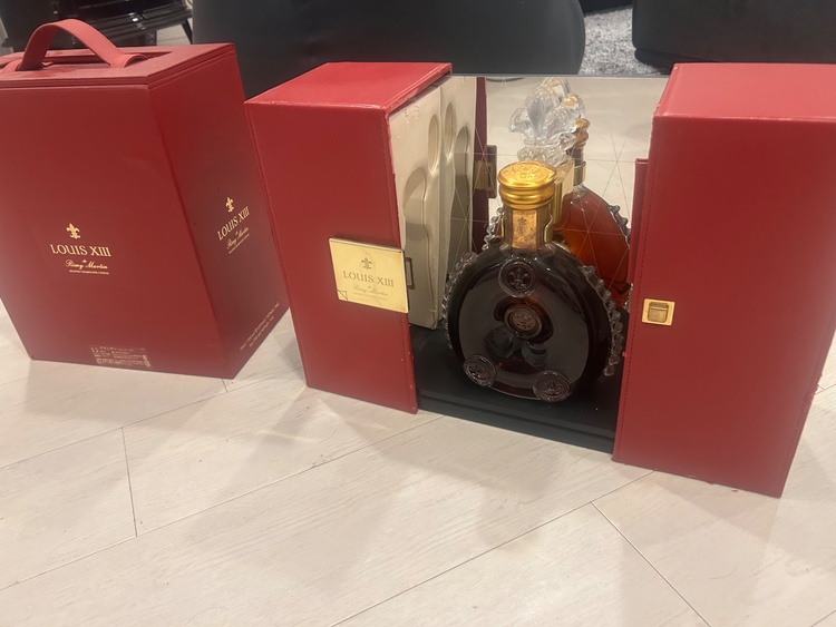 ブランデー レミーマルタン （お酒）の商品画像 - 査定依頼日：2026年4月22日 - 最高査定価格：200,000円