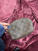 ポーチ（ブランド財布・小物）の商品画像 - 査定依頼日：2026年2月20日 - 最高査定価格：7,000円