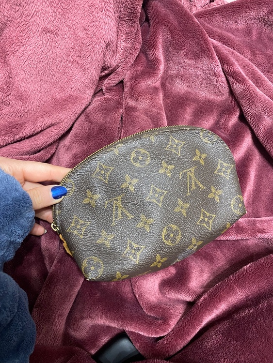 ポーチ（ブランド財布・小物）の商品画像 - 査定依頼日：2026年2月20日 - 最高査定価格：7,000円