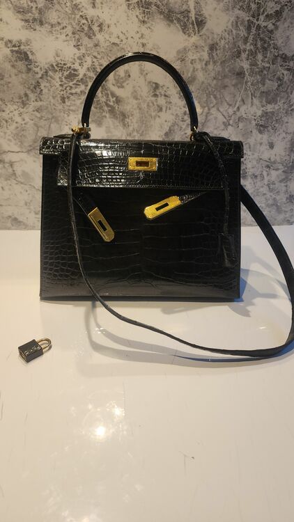 エルメス ケリー （ブランドバッグ）の商品画像 - 査定依頼日：2025年8月8日 - 最高査定価格：3,000,000円