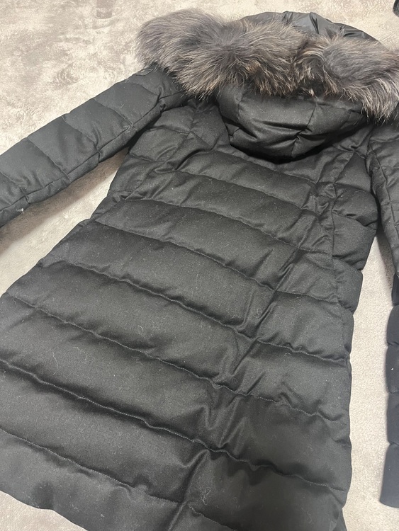 タトラス　ダウン（古着・ファッション）の商品画像 - 査定依頼日：2025年10月25日 - 最高査定価格：25,000円