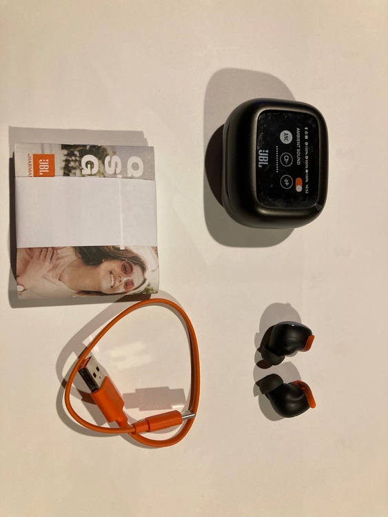 JBL LIVE BUDS3（オーディオ・スピーカー）の商品画像 - 査定依頼日：2025年10月10日 - 最高査定価格：6,000円