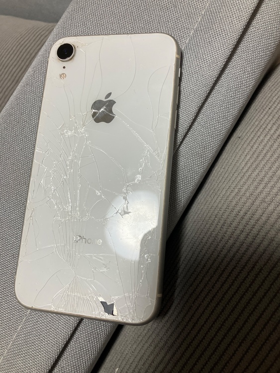 iPhone iPhoneXR 64GB docomo（スマホ）の商品画像 - 査定依頼日：2026年9月24日 - 最高査定価格：6,500円