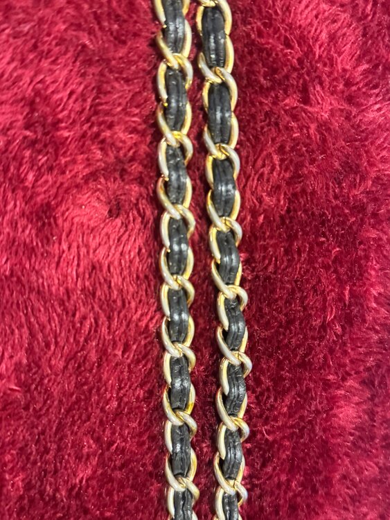 シャネルチェーンショルダー フリンジ（ブランドバッグ）の商品画像 - 査定依頼日：2025年2月3日 - 最高査定価格：120,000円