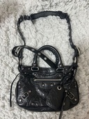 バレンシアガ  （ブランドバッグ）の商品画像 - 査定依頼日：2025年8月16日 - 最高査定価格：180,000円