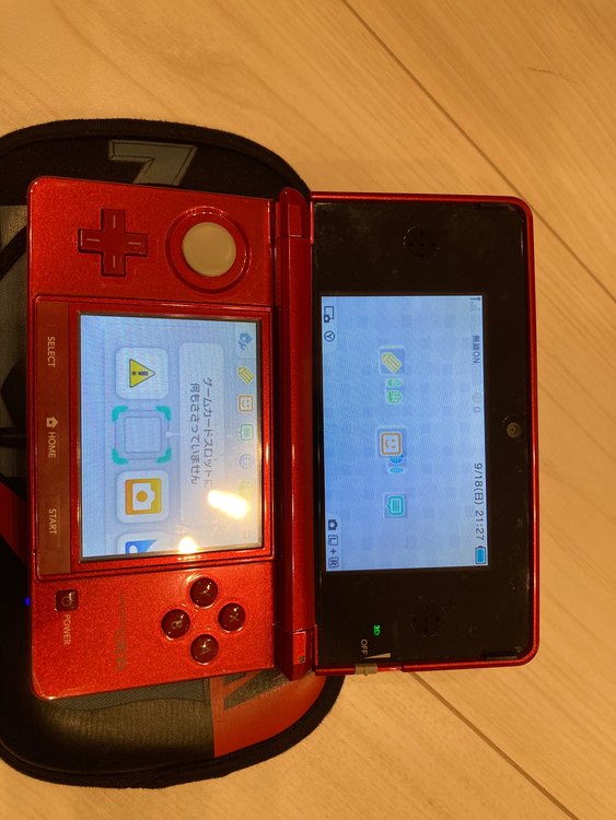 ニンテンドー3DS 赤（ゲーム機本体・ゲームソフト）の商品画像 - 査定依頼日：2022年9月23日 - 最高査定価格：3,500円