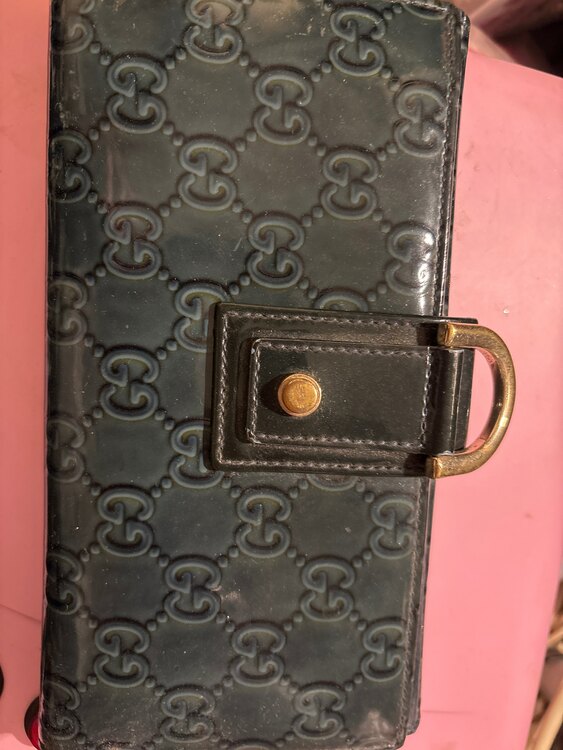 財布（ブランド財布・小物）の商品画像 - 査定依頼日：2025年1月26日 - 最高査定価格：2,000円