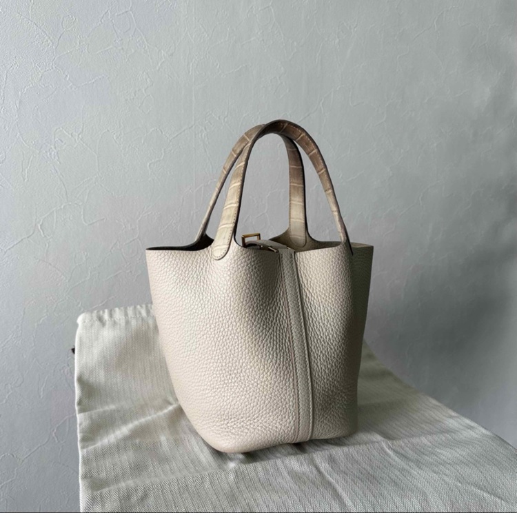 ピコタンロックタッチPM（ブランドバッグ）の商品画像 - 査定依頼日：2025年7月14日 - 最高査定価格：650,000円