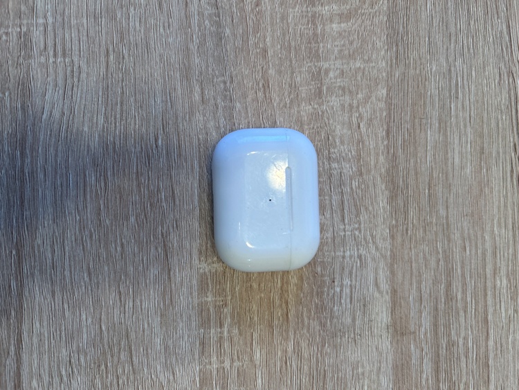 AirPods（オーディオ・スピーカー）の商品画像 - 査定依頼日：2026年2月18日 - 最高査定価格：100,000円