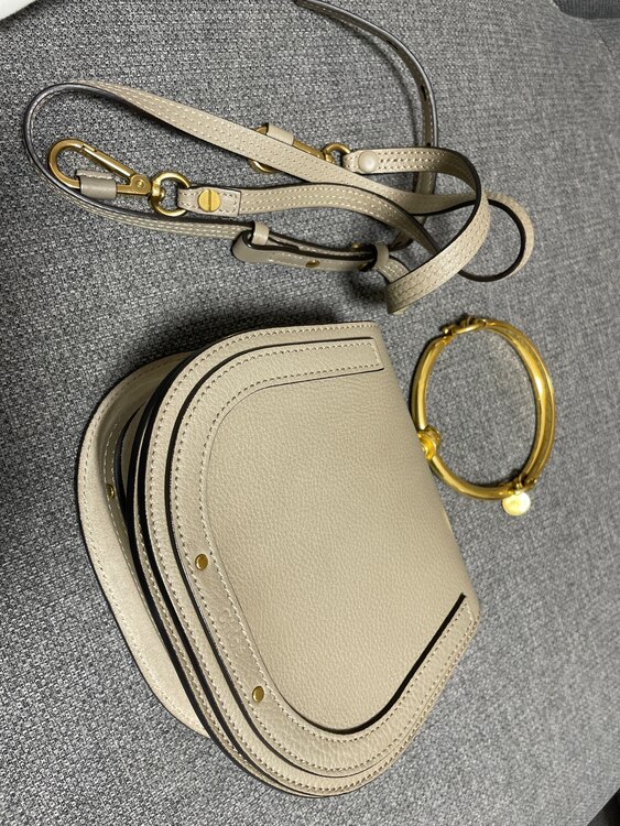 クロエナイル（ブランドバッグ）の商品画像 - 査定依頼日：2025年4月9日 - 最高査定価格：40,000円