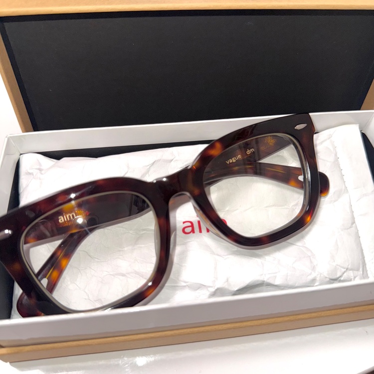 aim vaque dmメガネ（古着・ファッション）の商品画像 - 査定依頼日：2026年3月14日 - 最高査定価格：1,300円