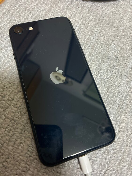 iPhone SE (第 3 世代) 128GB SIMフリー（スマホ）の商品画像 - 査定依頼日：2025年3月17日 - 最高査定価格：25,000円