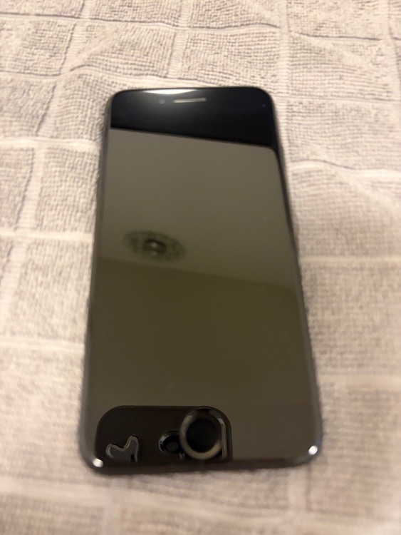 iPhone iPhone SE (第 2 世代) 128GB docomo（スマホ）の商品画像 - 査定依頼日：2026年8月15日 - 最高査定価格：10,000円