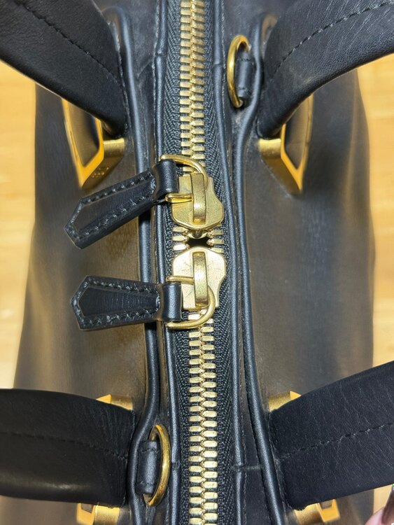 フェンディ  （ブランドバッグ）の商品画像 - 査定依頼日：2025年5月20日 - 最高査定価格：23,000円