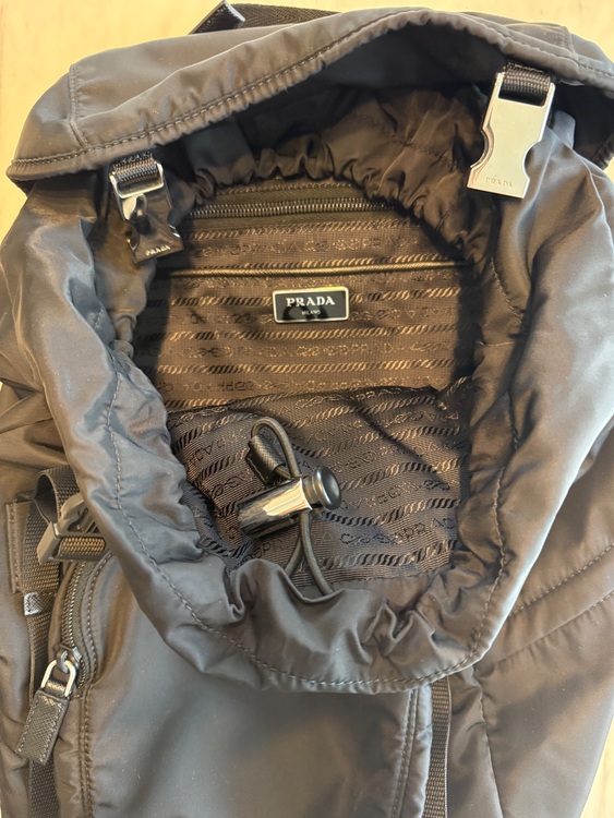 プラダ　リュック　1BZ039（ブランドバッグ）の商品画像 - 査定依頼日：2025年9月22日 - 最高査定価格：110,000円