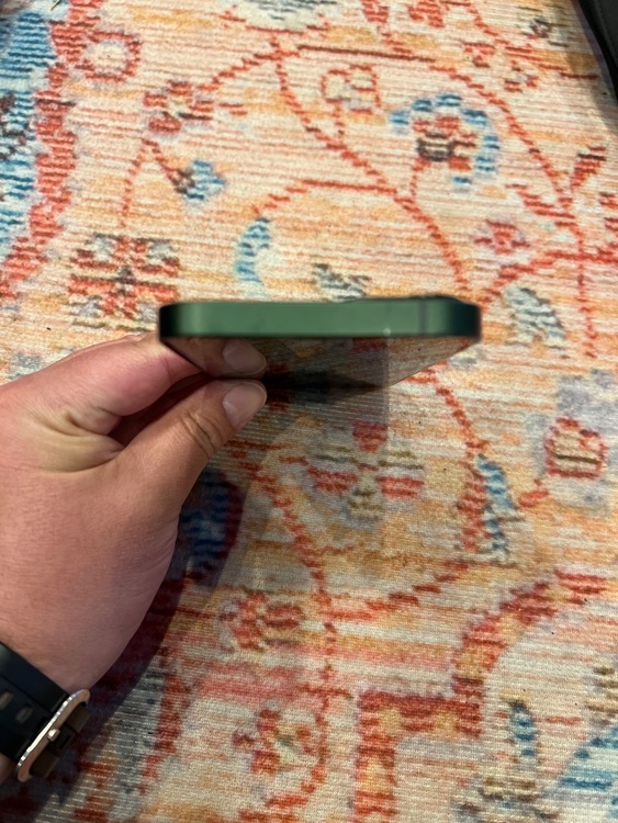 iPhone13（スマホ）の商品画像 - 査定依頼日：2026年3月8日 - 最高査定価格：20,000円