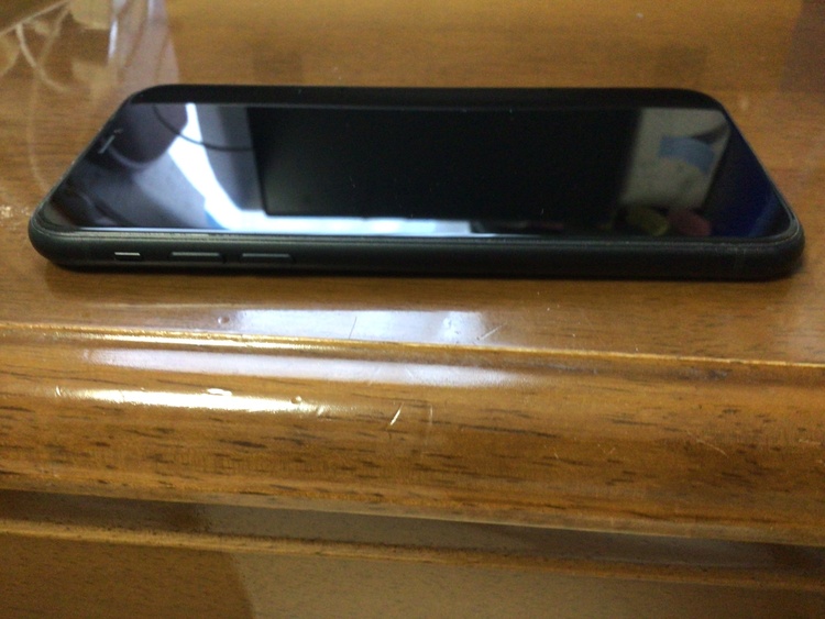 iPhoneXR 64GB SIMフリー（スマホ）の商品画像 - 査定依頼日：2026年2月17日 - 最高査定価格：12,000円