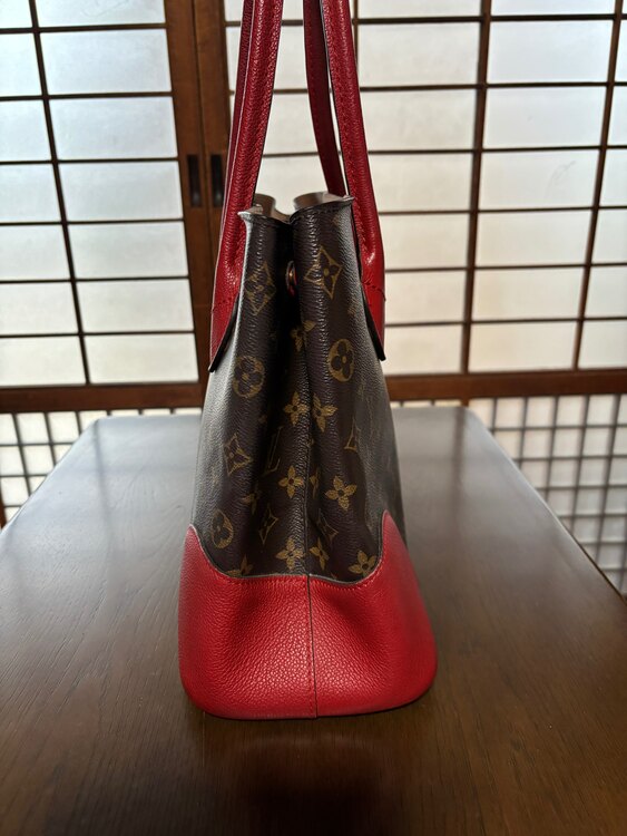 ルイヴィトン LOUIS VUITTON フランドリン トートバッグ モノグラム（ブランドバッグ）の商品画像 - 査定依頼日：2025年5月2日 - 最高査定価格：150,000円