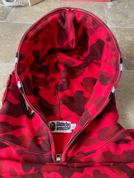 シャークパーカー（古着・ファッション）の商品画像 - 査定依頼日：2025年11月7日 - 最高査定価格：100,000円