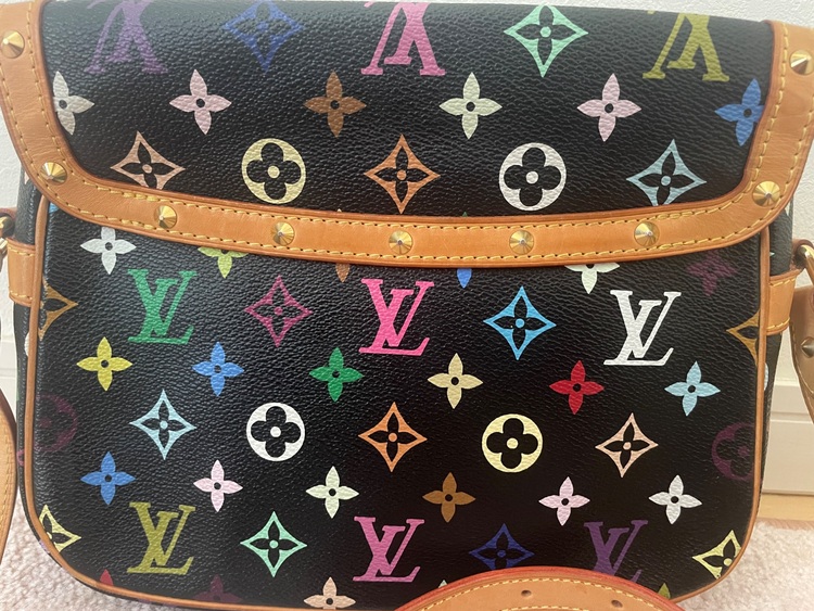 ルイヴィトンモノグラムマルチカラーソローニュ（ブランドバッグ）の商品画像 - 査定依頼日：2025年8月10日 - 最高査定価格：130,000円