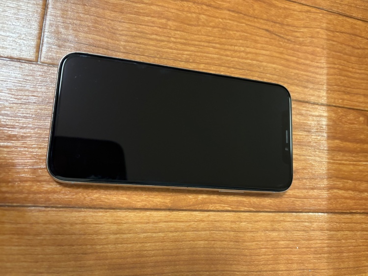 iPhoneXS 64GB Softbank（スマホ）の商品画像 - 査定依頼日：2026年4月30日 - 最高査定価格：15,000円