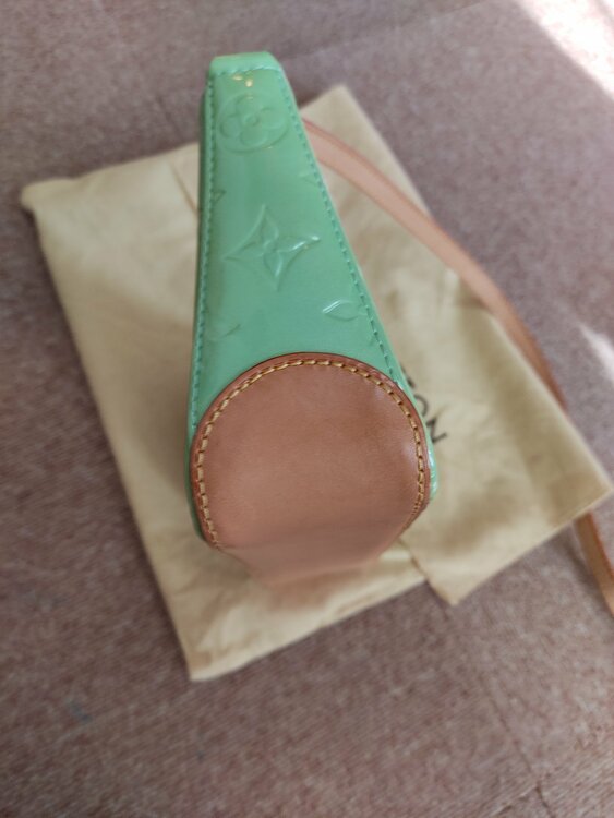 ヴェルニ（ブランドバッグ）の商品画像 - 査定依頼日：2026年1月13日 - 最高査定価格：58,000円