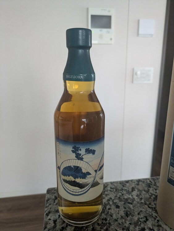SHIZUOKA（お酒）の商品画像 - 査定依頼日：2026年6月15日 - 最高査定価格：8,000円