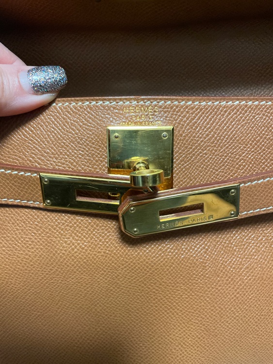 祖母からの譲り物でわからない。（ブランドバッグ）の商品画像 - 査定依頼日：2025年12月4日 - 最高査定価格：2,550,000円