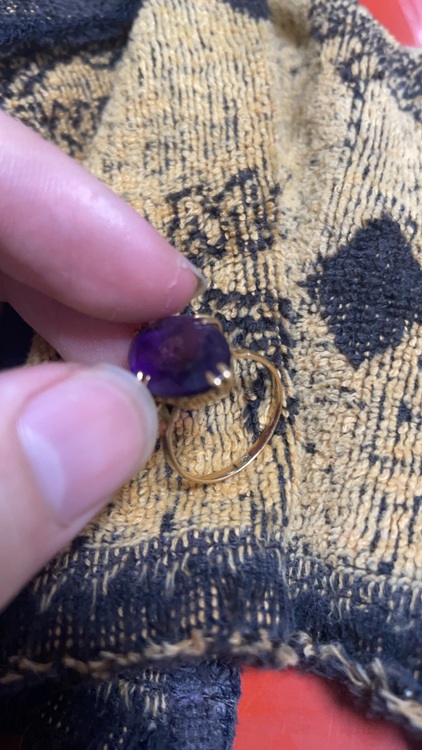 アメジストリング（宝石）の商品画像 - 査定依頼日：2025年6月15日 - 最高査定価格：20,000円