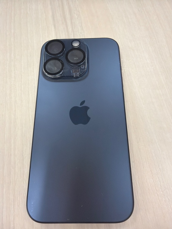 iPhone 15 Pro 256GB SIMフリー（スマホ）の商品画像 - 査定依頼日：2026年5月18日 - 最高査定価格：90,000円
