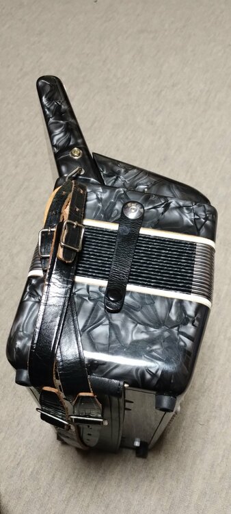 TomboアコーディオンNo.211（ピアノ・楽器・PA機材）の商品画像 - 査定依頼日：2026年5月4日 - 最高査定価格：3,000円