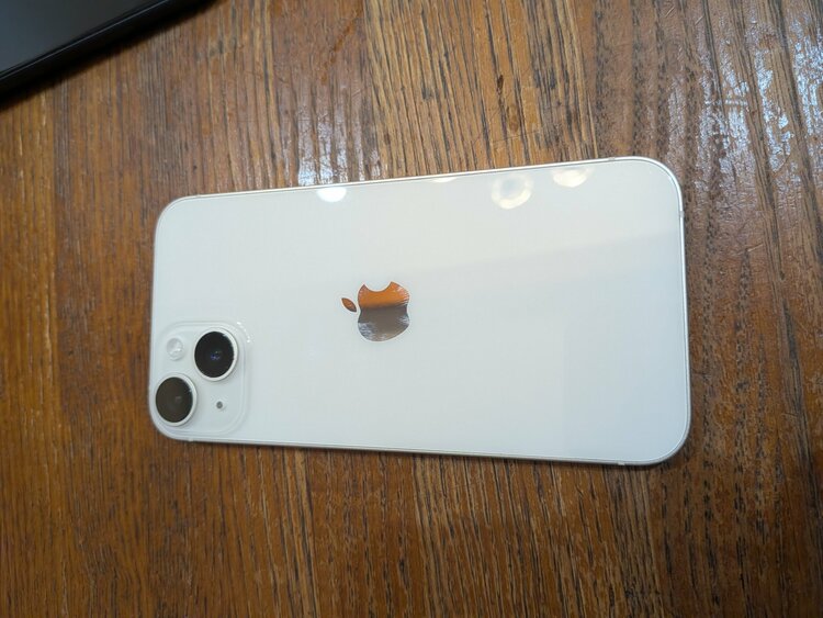 iPhone iPhone 14 128GB Softbank（スマホ）の商品画像 - 査定依頼日：2026年9月21日 - 最高査定価格：46,000円