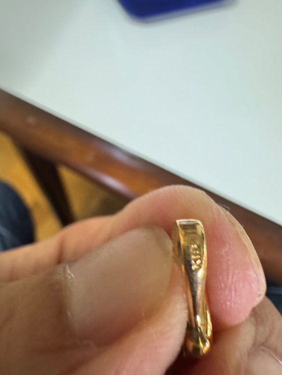 ピアス（金・貴金属）の商品画像 - 査定依頼日：2025年7月13日 - 最高査定価格：7,000円