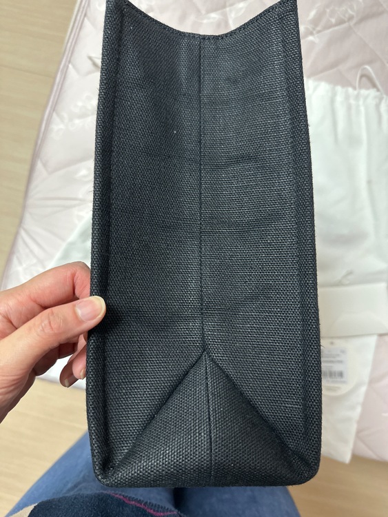 クロエリネン製WOODYウッディトートバッグ（ブランドバッグ）の商品画像 - 査定依頼日：2025年8月31日 - 最高査定価格：60,000円